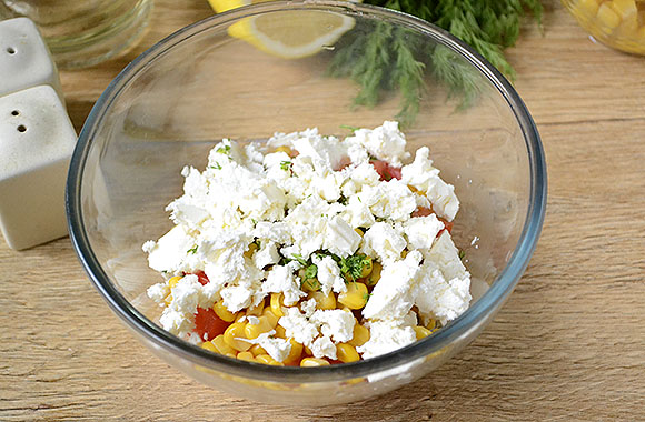 салат с кукурузой и сыром фета рецепт фото 7